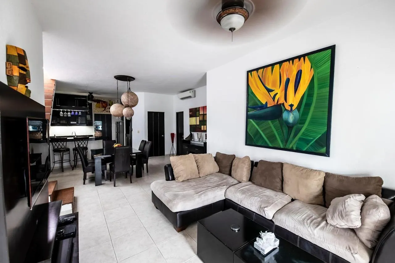 Penthouse Holiday Playa Del Carmen At Mamitas Beach Lägenhet