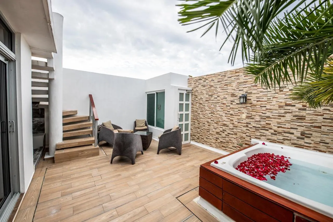 Penthouse Holiday Playa Del Carmen At Mamitas Beach Lägenhet
