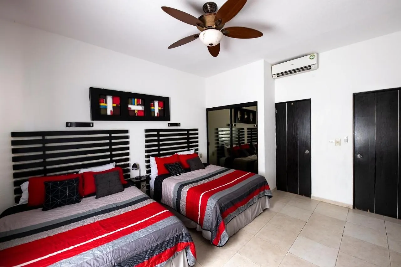 Penthouse Holiday Playa Del Carmen At Mamitas Beach Lägenhet